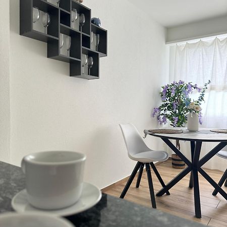 Eine Schoene Wohnung Am Messeplatz Basel Exterior foto